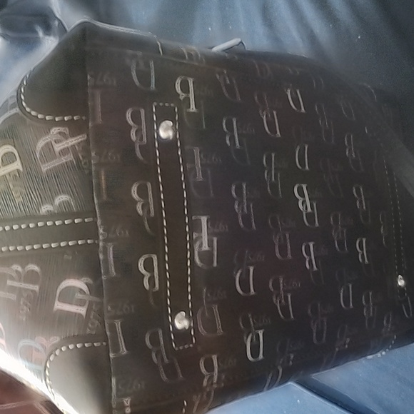 ❣️Dooney & Bourke Black Multicolor Logo Leather Satchel Bag w/Strap - Picture 6 of 8